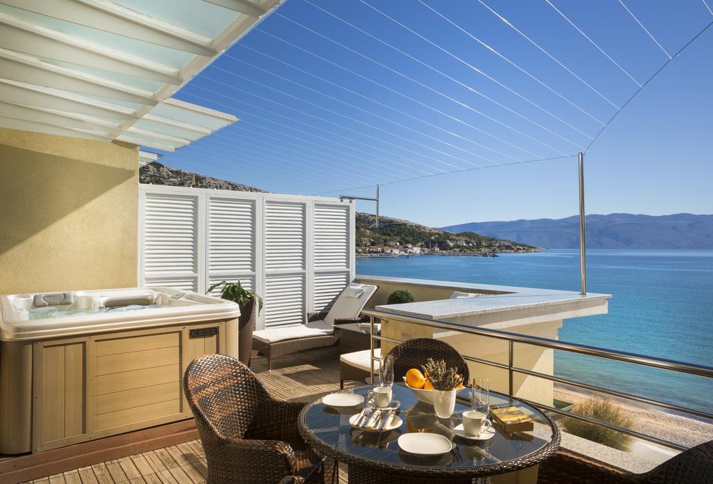 Valamar Atrium Residence Baska  Exterior photo