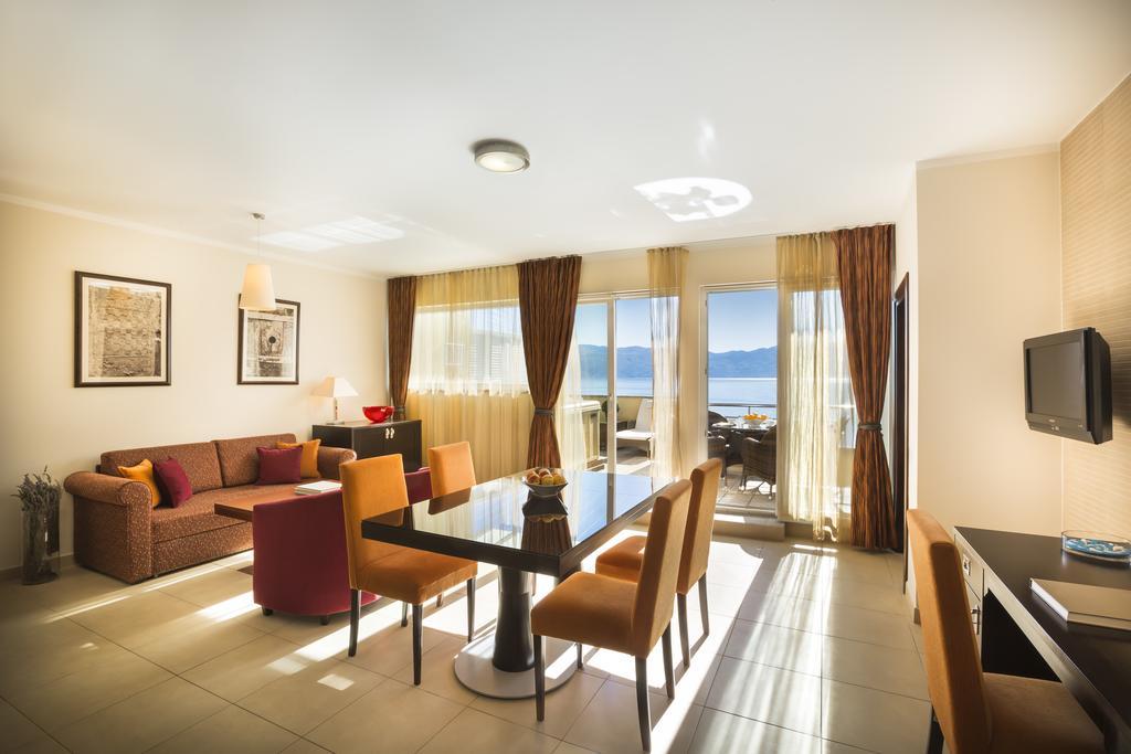 Valamar Atrium Residence Baska  Exterior photo